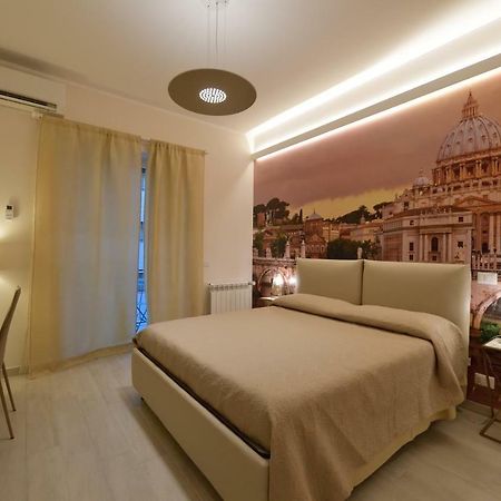 רומא San Pietro Moonlight Luxury Apartment מראה חיצוני תמונה