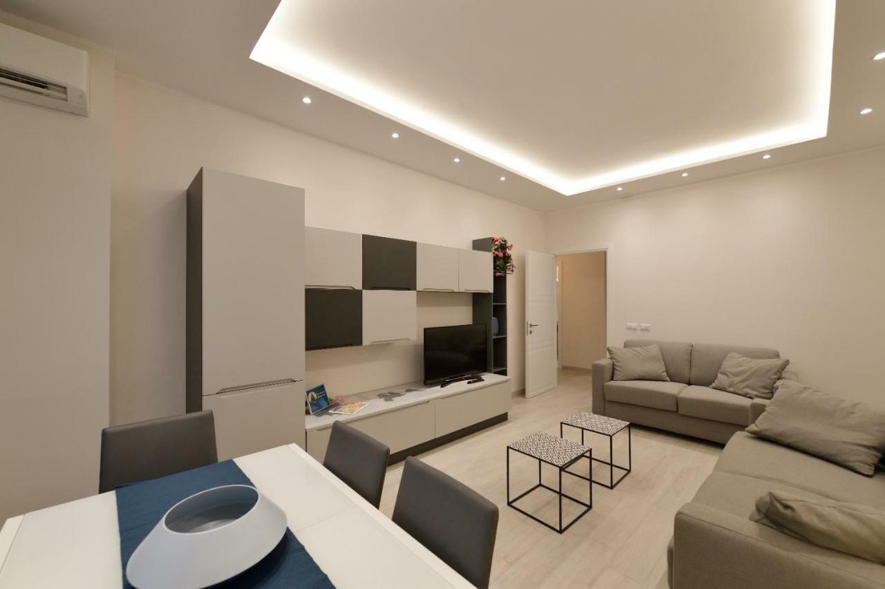 רומא San Pietro Moonlight Luxury Apartment מראה חיצוני תמונה