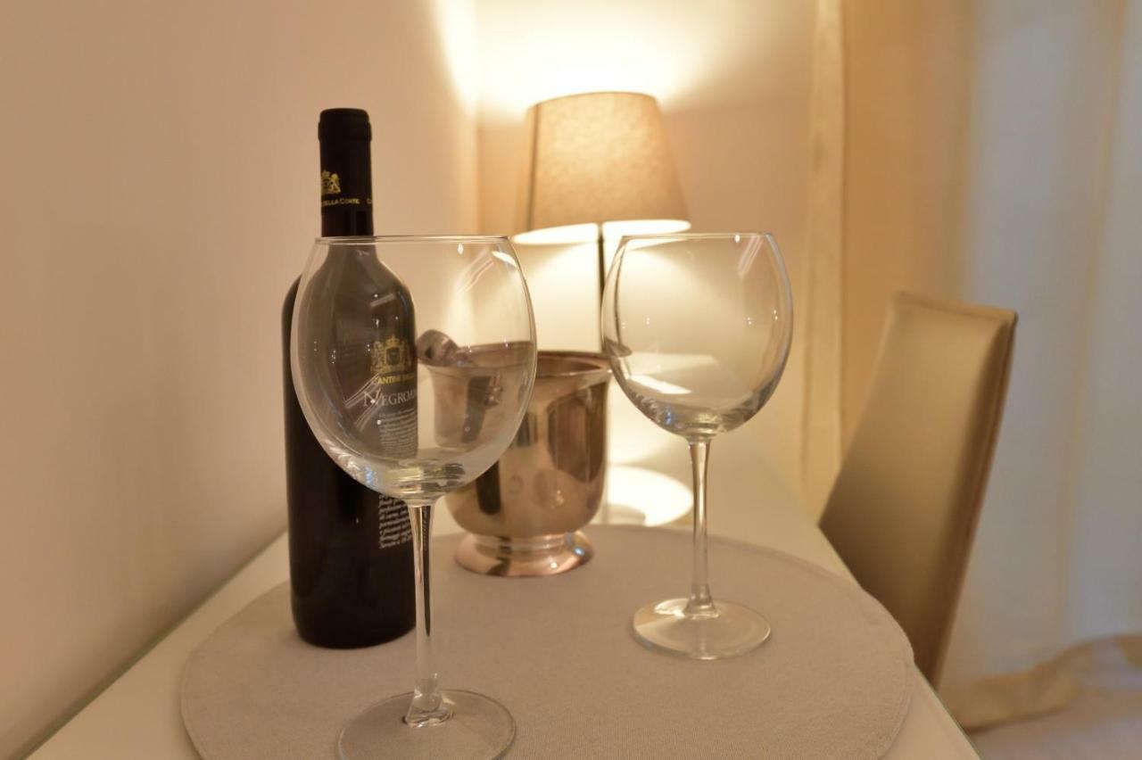 רומא San Pietro Moonlight Luxury Apartment מראה חיצוני תמונה