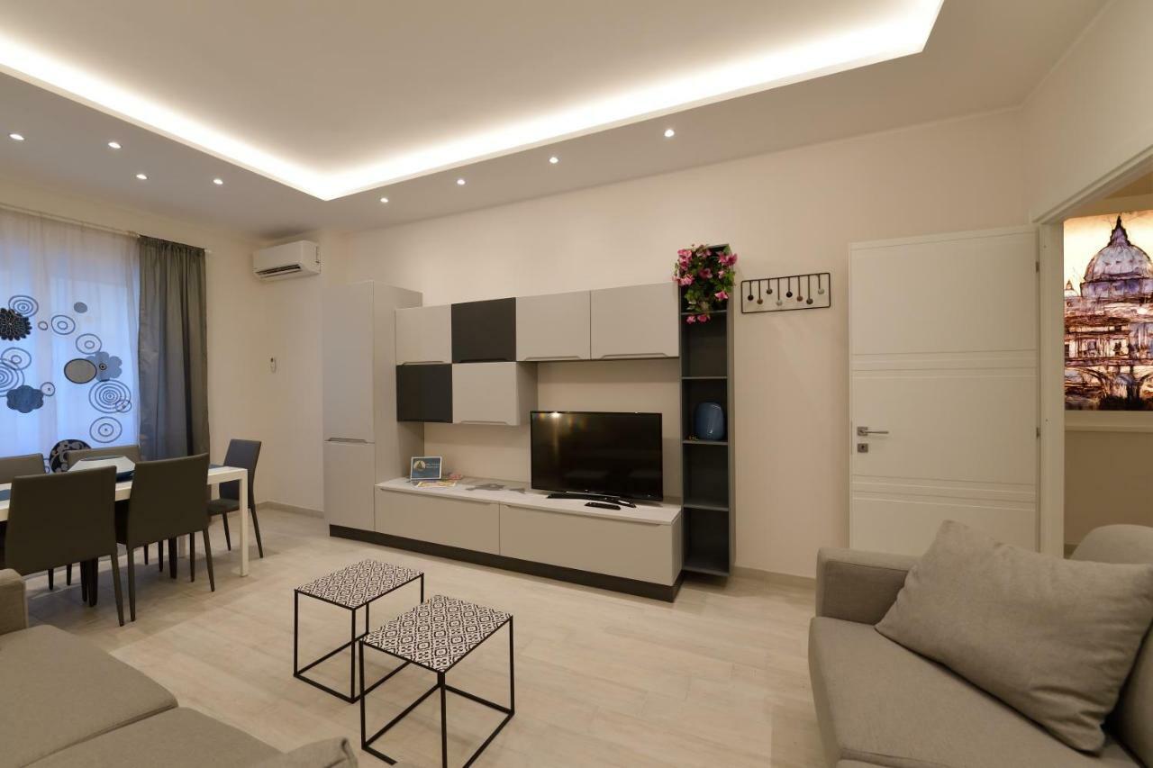 רומא San Pietro Moonlight Luxury Apartment מראה חיצוני תמונה